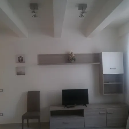 Hugo Holiday Beach Viareggio