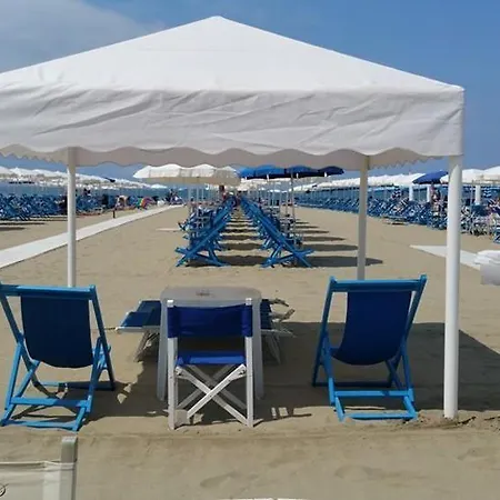 Hugo Holiday Beach Ferienhaus *