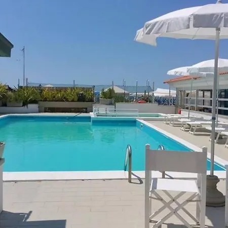 Semesterbostad Hugo Holiday Beach *